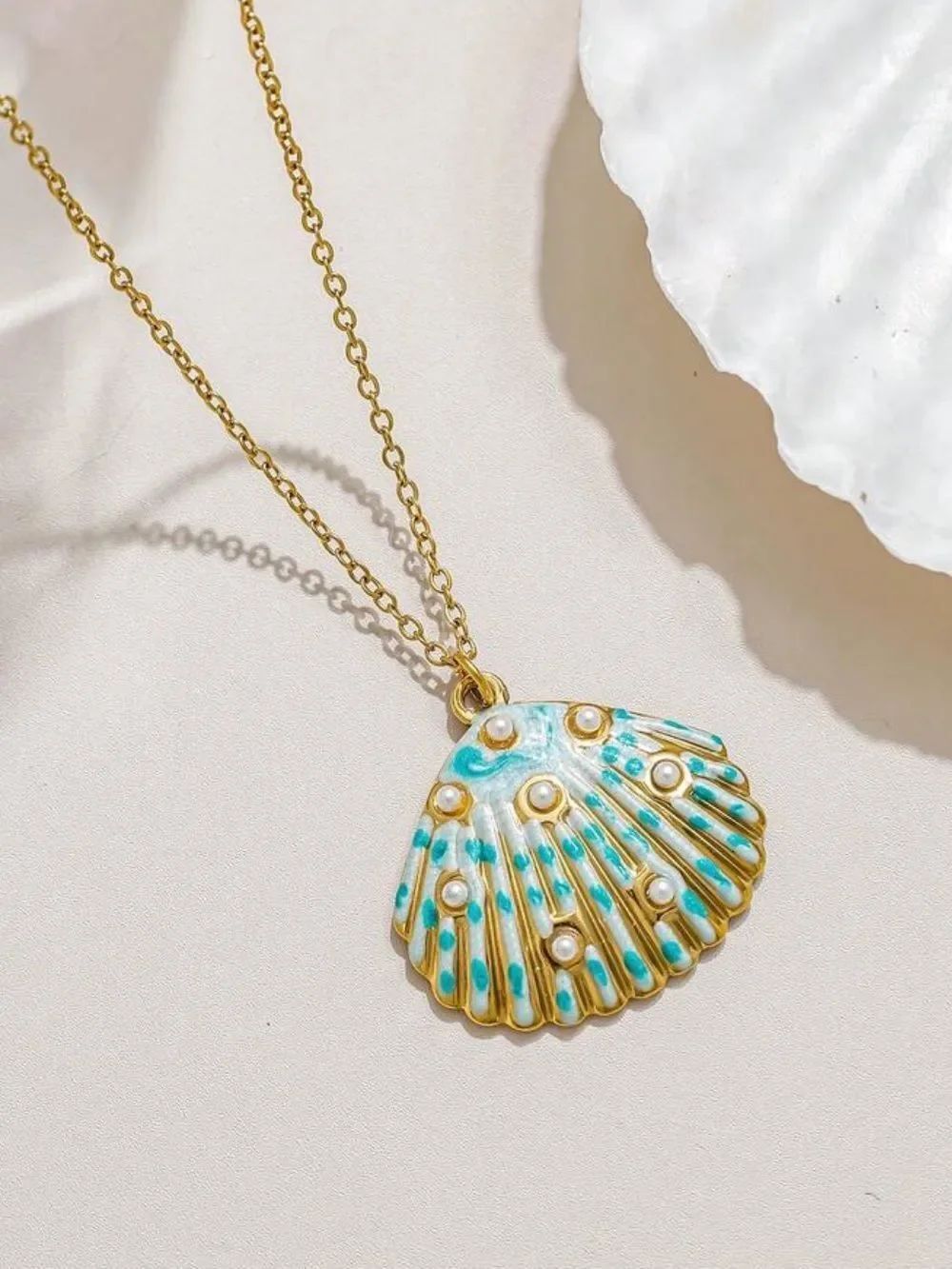Shell Pendant Necklace S1471
